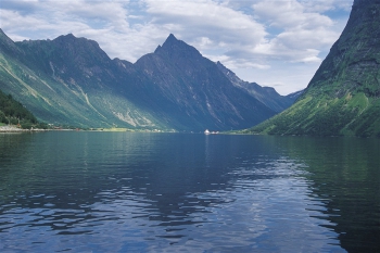 Sunnmøre Alpen, foto Johan Berge/www.visitnorway.com 