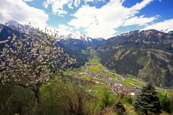 Vakantie in het Zillertal in Bergen Magazine 3 2012 Vakantie in het Zillertal in Bergen Magazine 3 2012