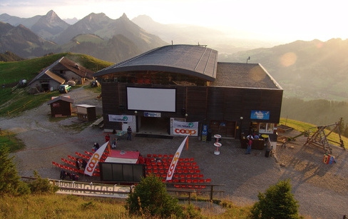Open Air Kino in Fribourg Regio. Foto Eric Fookes