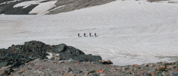 In een touwgroep over de gletsjer