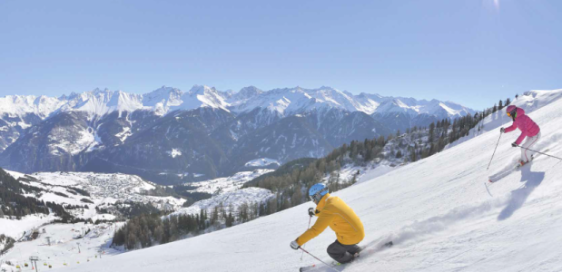 Ski bergen sneeuw mensen