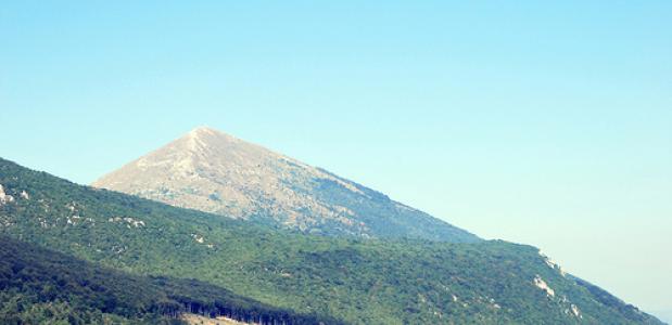 Mount Rtanj. Foto Tamburix