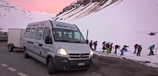 Schneetourenbus Zwitserland