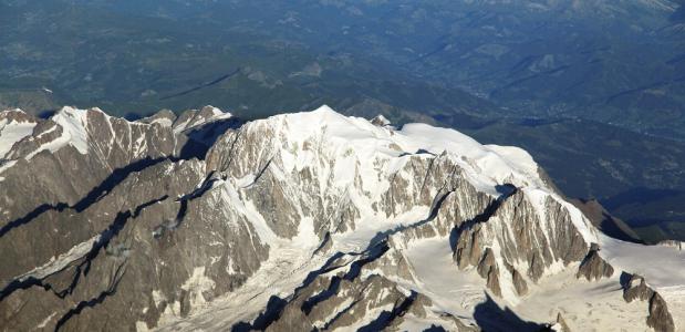 Mont Blanc vanuit de lucht. Foto Robert Verheij