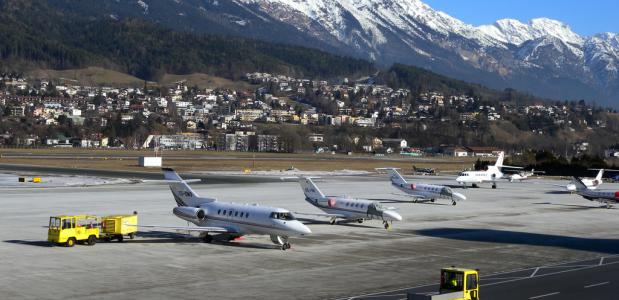 Vliegveld Innsbruck. Foto Oberau-Online