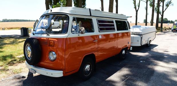 met een vouwwagen de bergen in