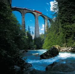 Bernina Express. Foto Switserland Tourism Franziska Pfenniger