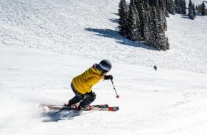 Photo by Glade Optics on Unsplash ski hard en snel