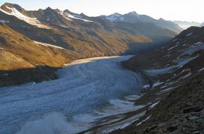 Gletsjer in de Alpen ©chripell
