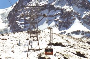 De bestaande skilift op de Klein Matterhorn