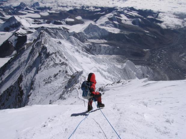 Arnold Coster op de Mount Everest - Tibet